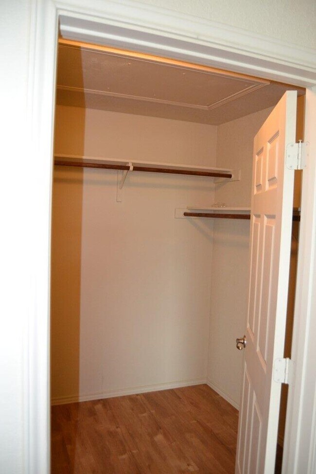 Building Photo - 10730 Goose Way