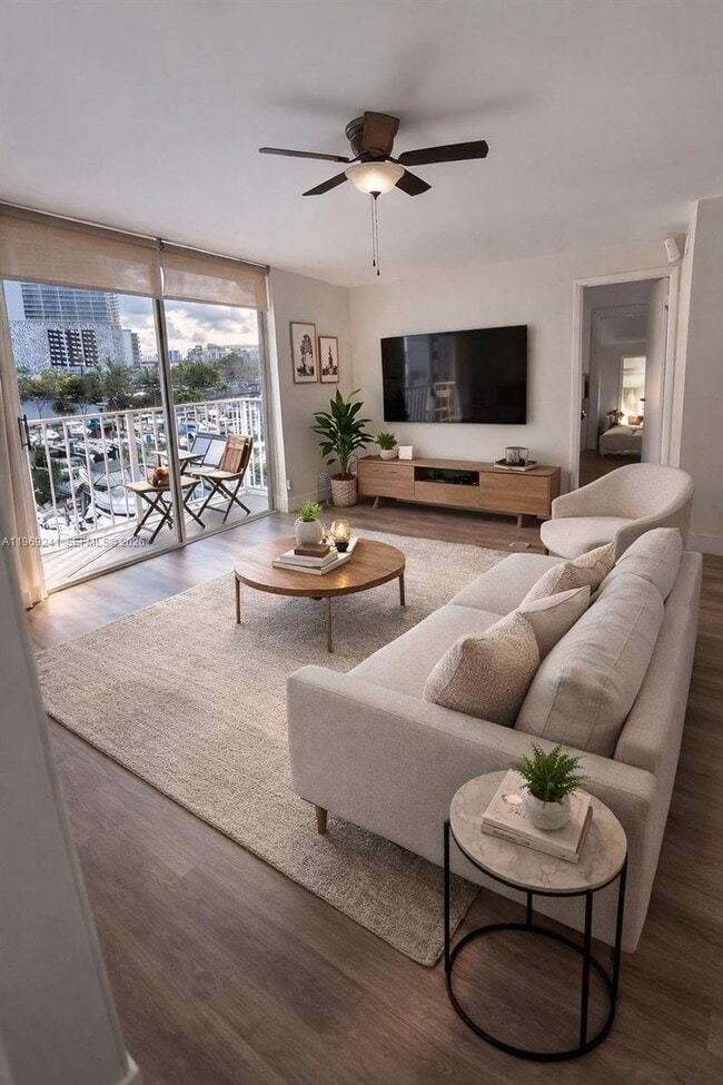 Building Photo - 1720 NW N River Dr