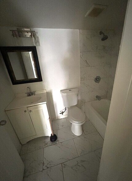 Building Photo - 300 M L King Dr