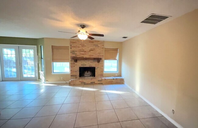 Building Photo - 6042 Spring Time St