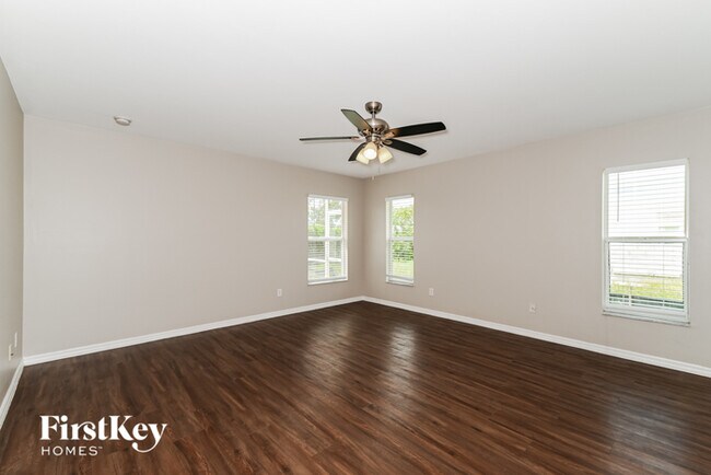 Building Photo - 2218 NW 1st St