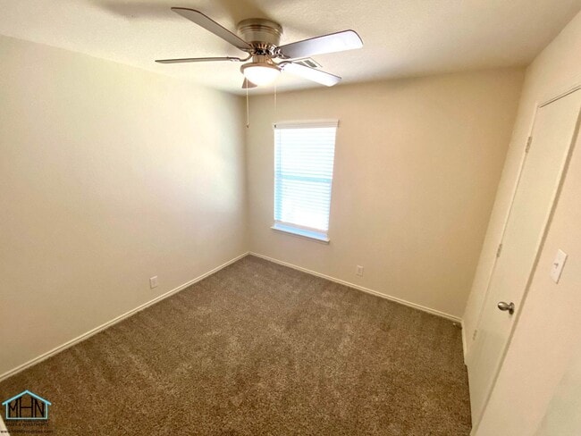 Building Photo - Inviting, Bright, Fresh, and Ready to Welc...