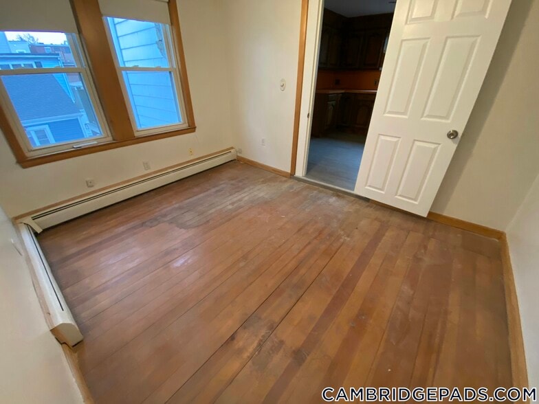 Building Photo - 161 Otis St