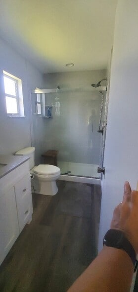 Masterbath - 6785 Sandwater Trl N