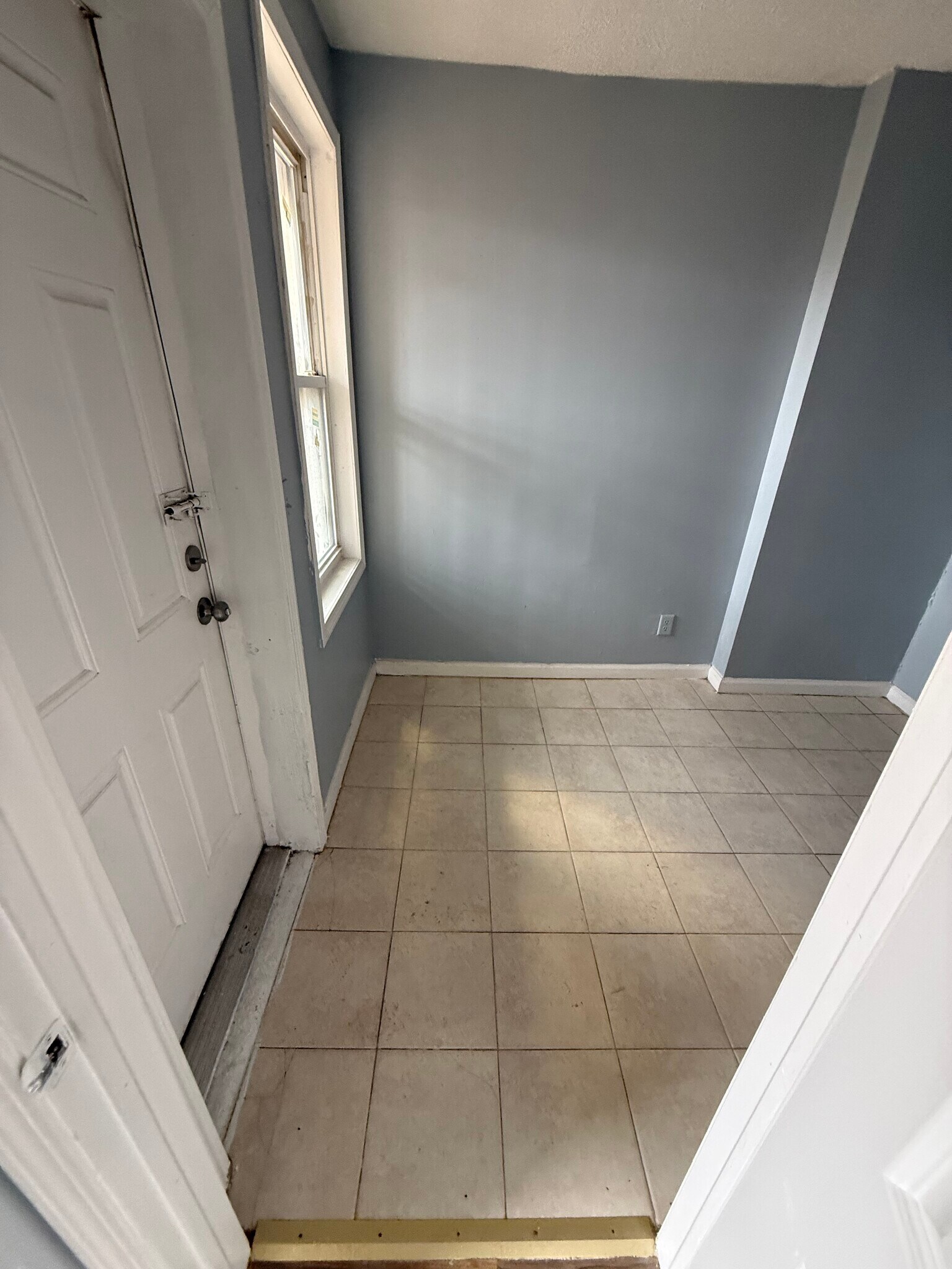 Building Photo - 34 Bedford St