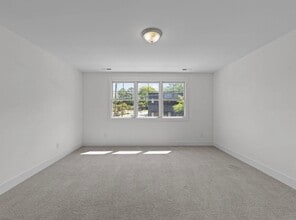 Building Photo - 1011 Parker St