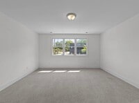 Building Photo - 1011 Parker St