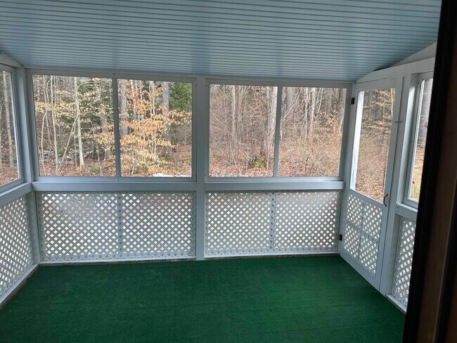 Building Photo - 108 S Bennington Rd