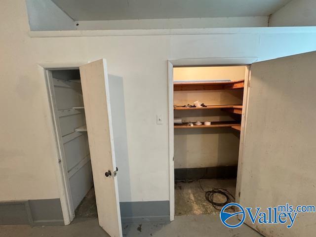 Building Photo - 808 Muriel Dr SE