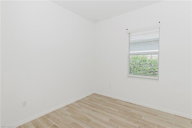 Building Photo - 5947 Sunningdale St