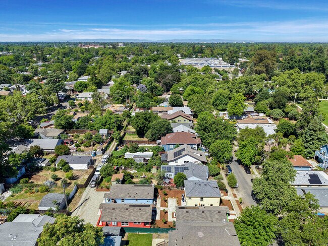 Building Photo - Beautiful 2 bedroom 1 bathroom New Build Close to UC Davis and McGeorge Law School