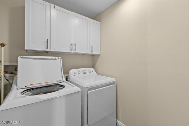 Building Photo - 2215 Chesterbrook Ct