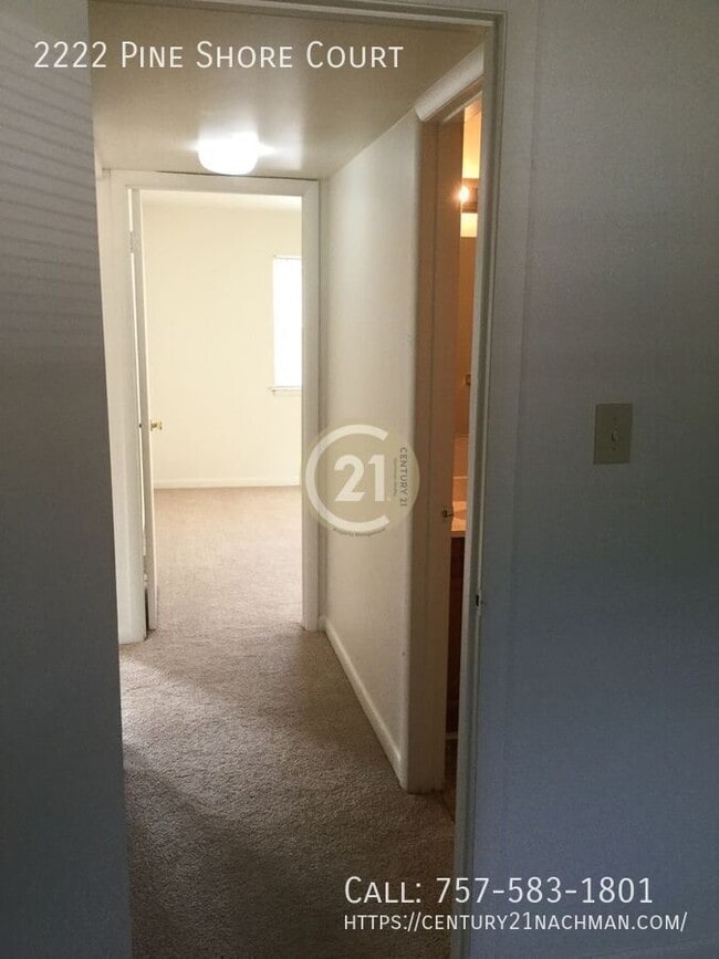 Building Photo - 2222 Pine Shore Ct