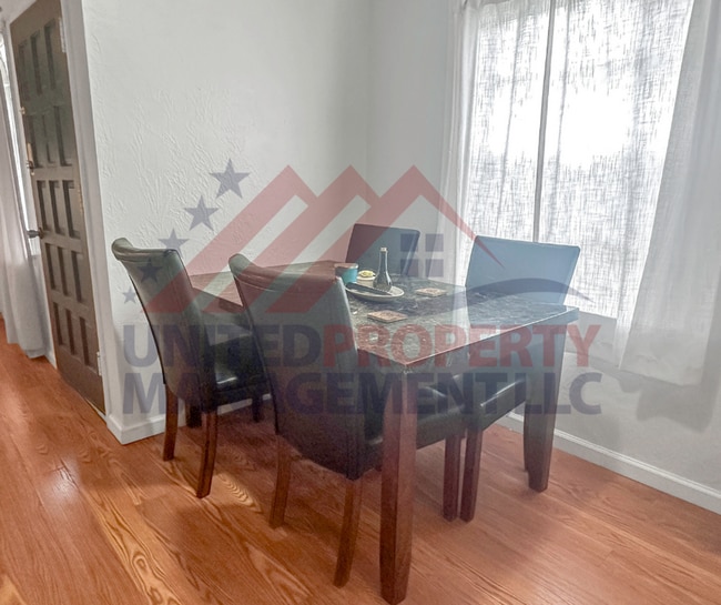 Building Photo - Fully Furnished 4 bedroom 3 bathroom home