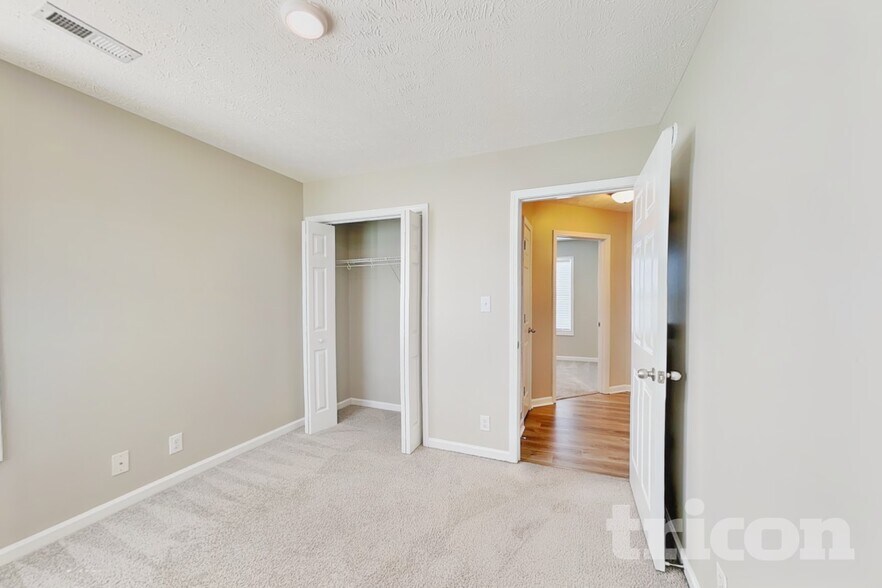 Building Photo - 1612 Broad Cir