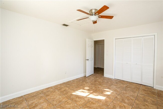Building Photo - 861 San Remo Ave