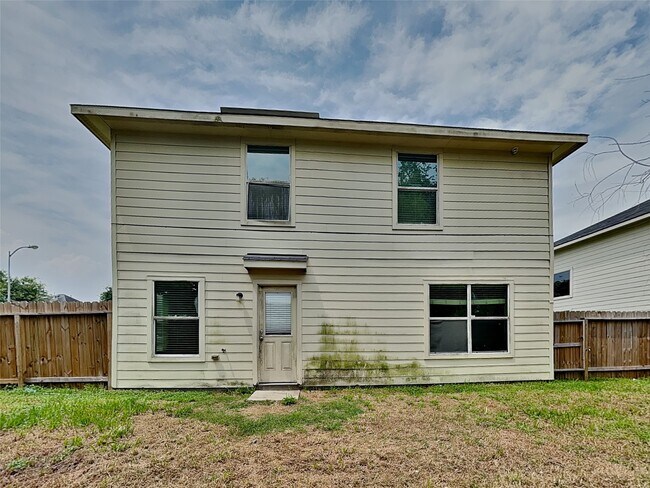 Building Photo - 22270 Queenbury Hills Dr
