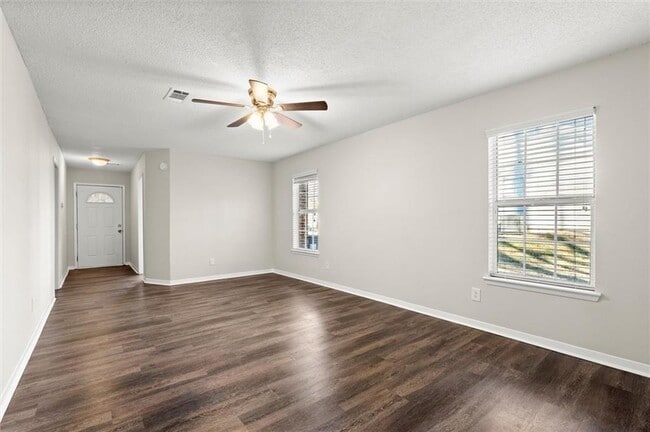 Building Photo - 5058 Jonesboro Rd