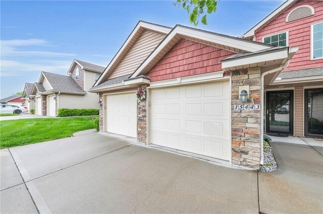 Primary Photo - 15443 NW 124th St