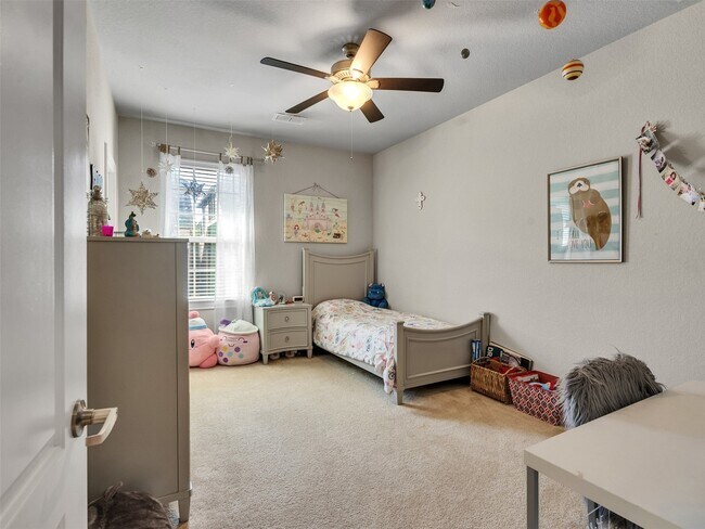 Building Photo - 18324 Parkview Point Dr