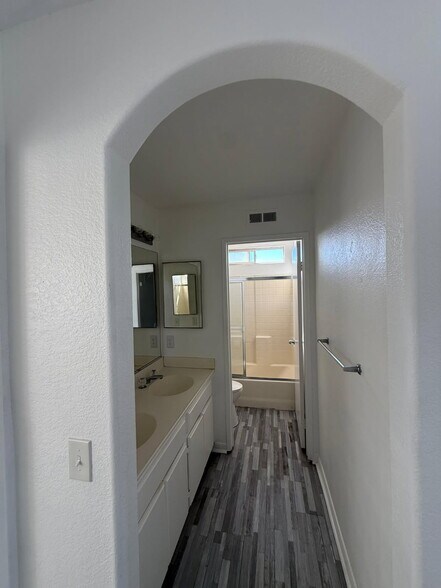 Building Photo - 3794 Coral Shores Ct