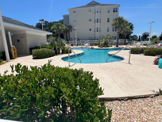 Building Photo - Waterfront 3 Bedroom, 2 Bath Penthouse, Sc...