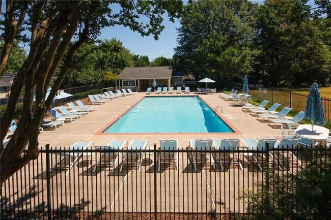 Building Photo - 1468 Briarwood Rd NE