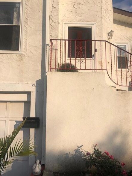 Building Photo - 134 Coolidge Ave