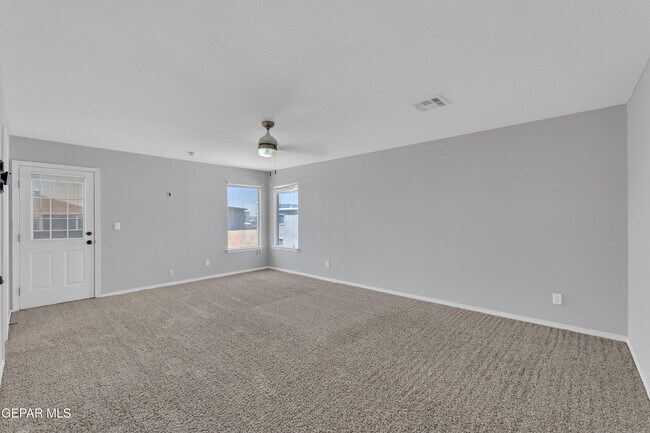 Building Photo - 14378 N Cave Dr