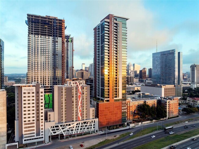 Building Photo - 84 East Ave