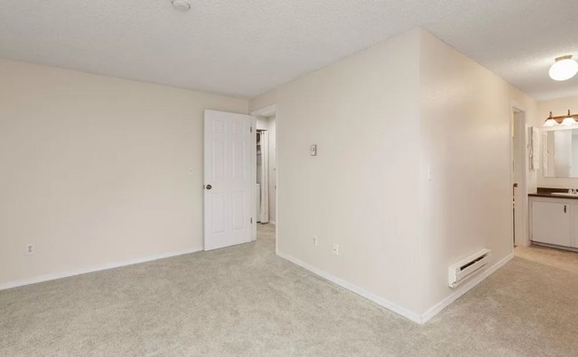 Building Photo - 2 Bedroom 1.75 Bath Condo in Lynnwood