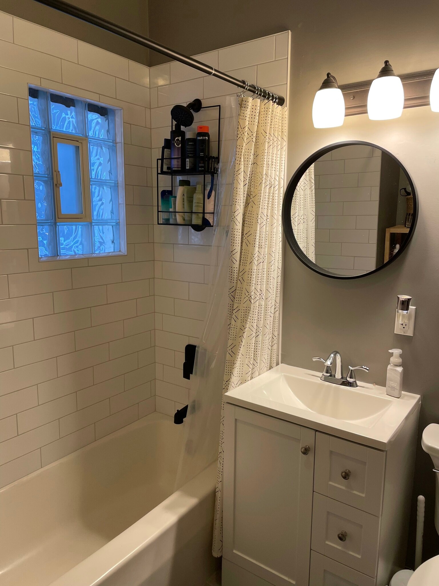 Building Photo - 1025 E Hamilton St