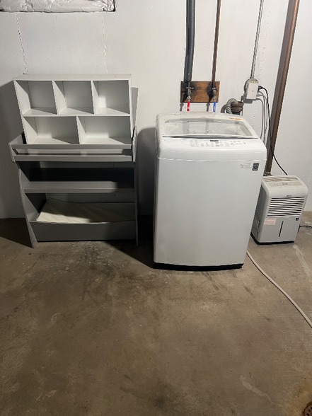 Building Photo - 1723 Parkway Dr