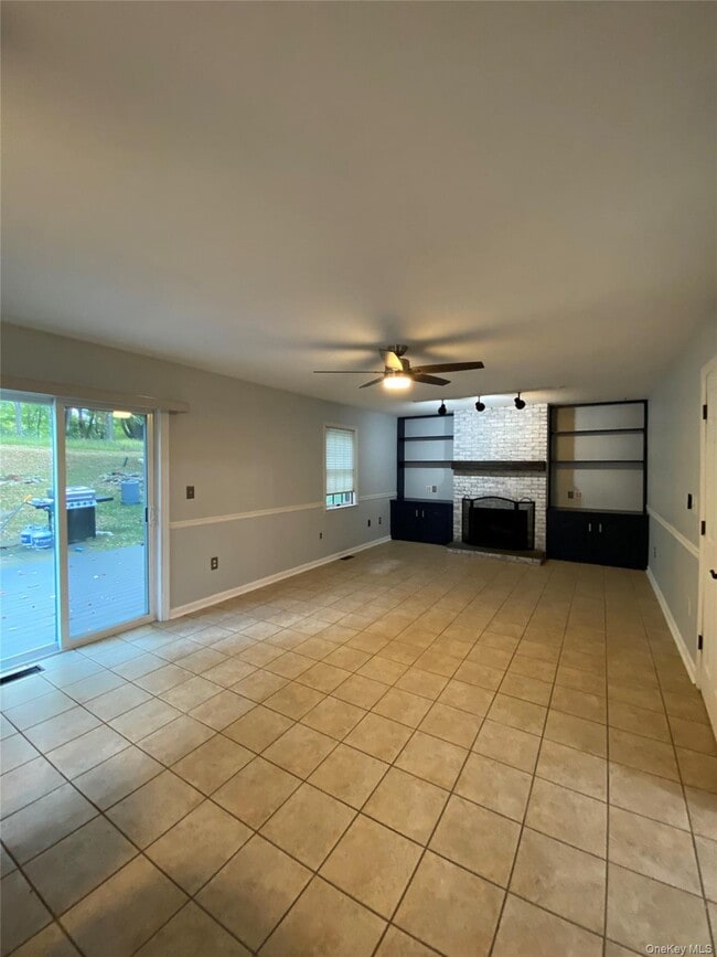 Building Photo - 31 Denman Rd