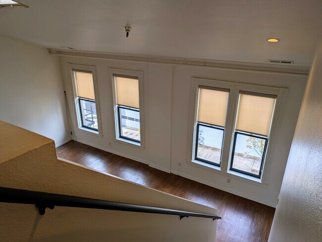 Building Photo - 205 SE Grand Ave