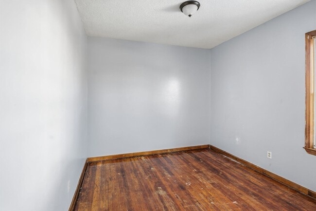 Building Photo - 857 S 1st St