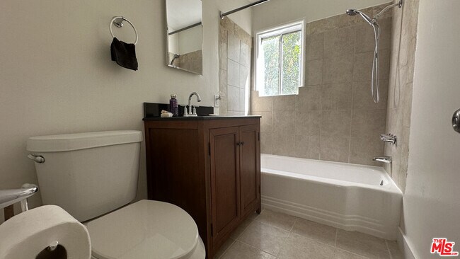 Building Photo - 11225 Emelita St