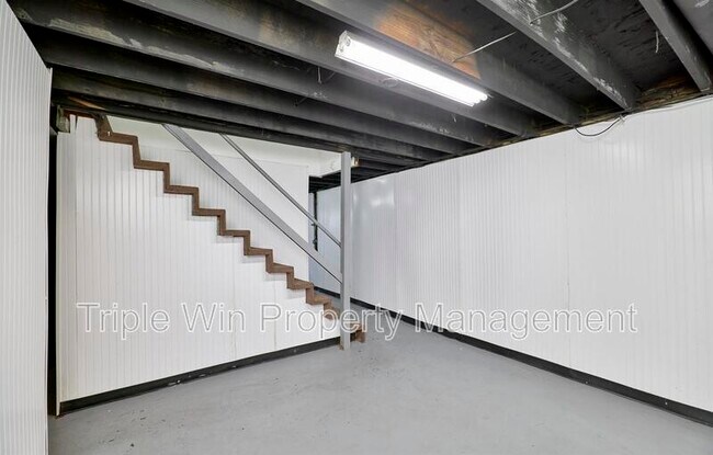 Building Photo - 1544 Rishon Hill Dr