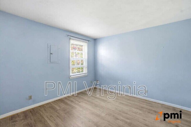 Building Photo - 1210 Stockley Gardens