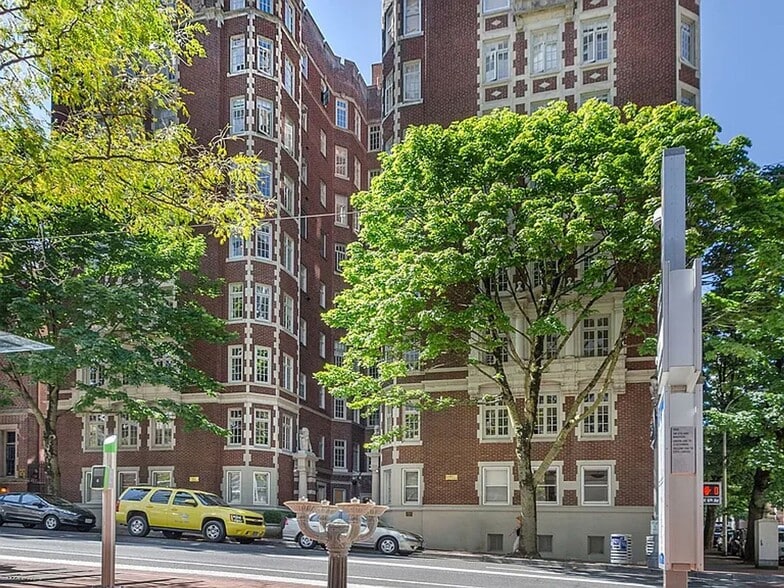 Building Photo - 1209 SW 6th Ave