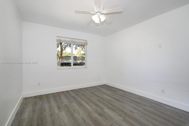 Building Photo - 900 Benevento Ave