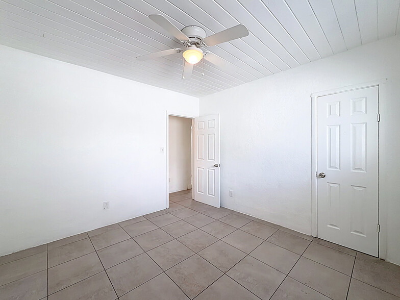 Building Photo - 401 NW 16th Ave