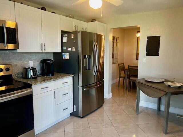 Building Photo - 3755 Via Poinciana