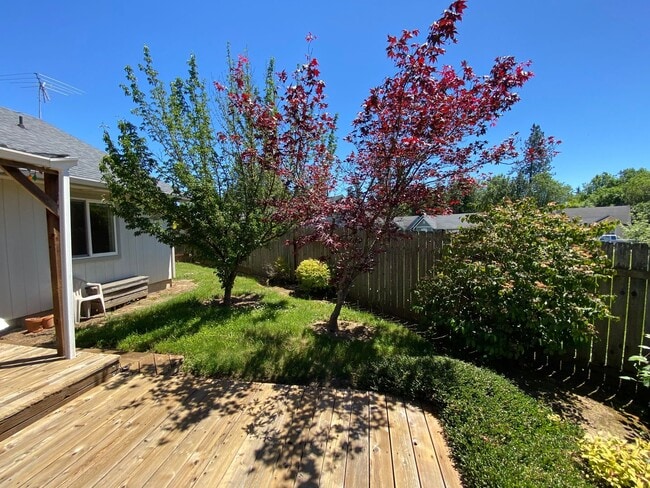 Building Photo - $500 OFF Move in Costs!!