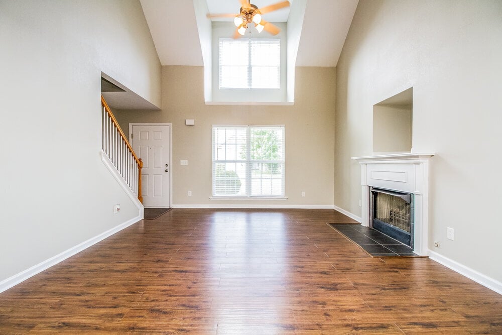 Building Photo - 159 Lyndhurst Dr