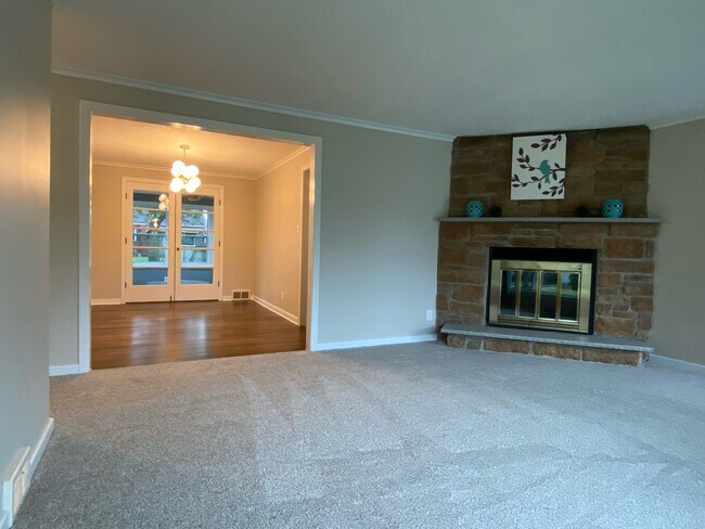 Building Photo - 255 Seton Rd
