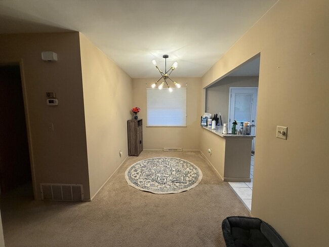 Building Photo - 7147 Bluecrest Dr