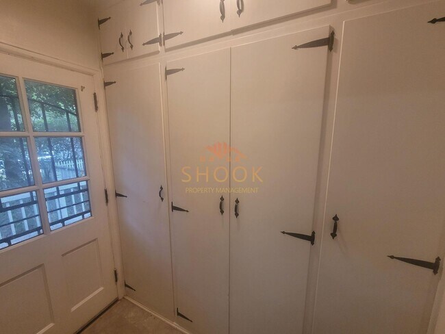 Building Photo - LARGE CAMPUS HOME AVAILABLE MID AUGUST 2024