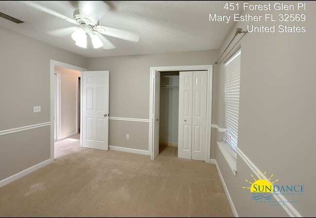 Building Photo - 451 Forest Glen Pl