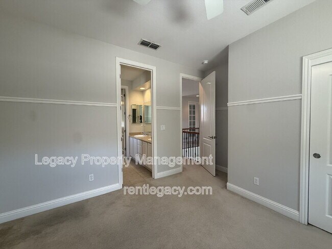 Building Photo - 8843 Latigo Ct